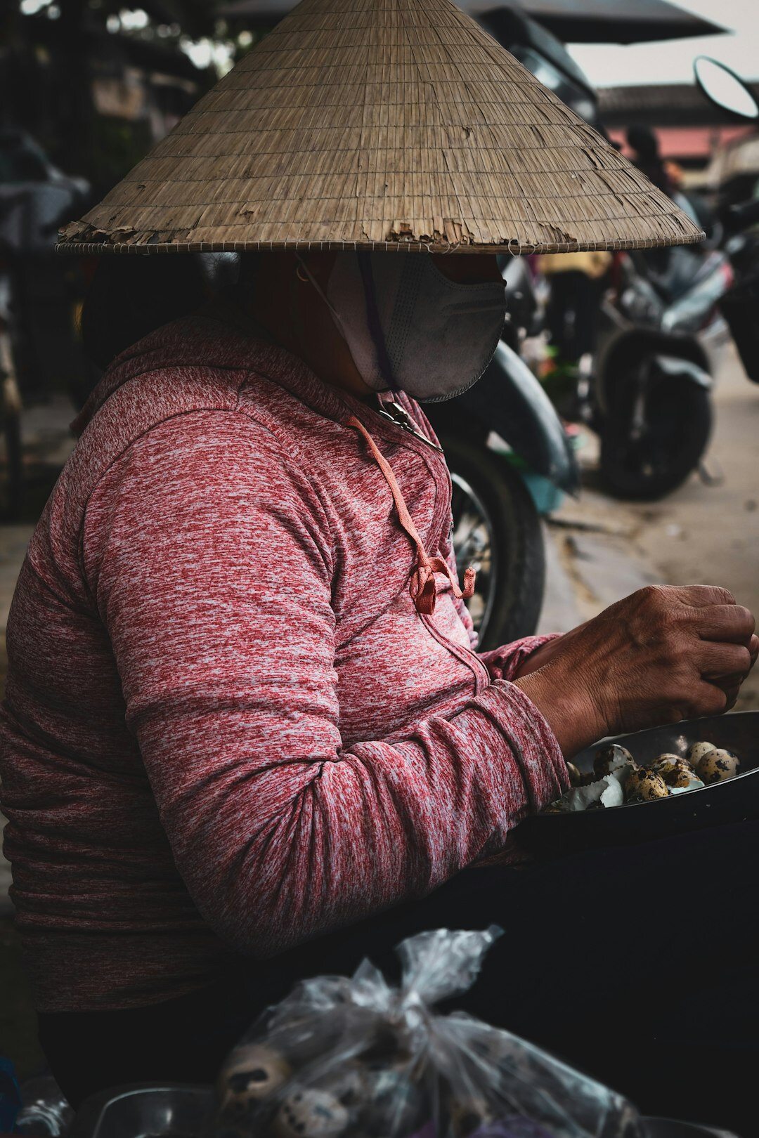 market vendor hands